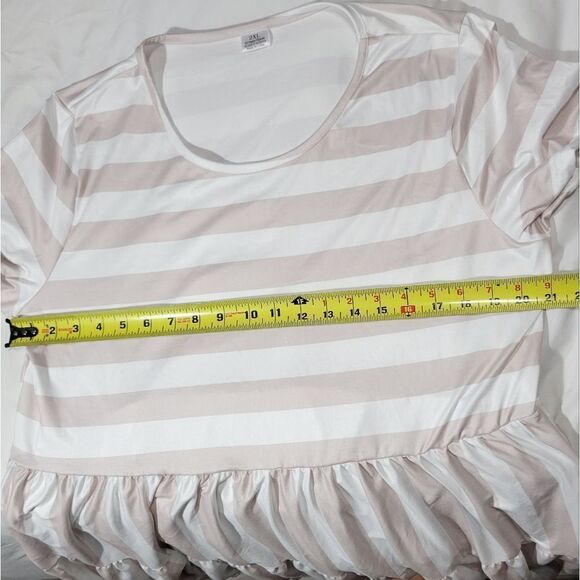 Plus size Tiered and striped dress - Picture 4 of 8